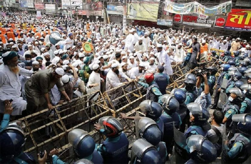 পুলিশের বাধায় ফ্রান্স দূতাবাস ঘেরাও কর্মসূচি পন্ড