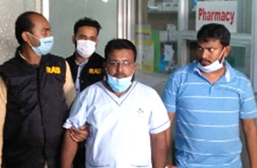 ওয়ার্ডবয় থেকে বিশেষজ্ঞ ডাক্তার