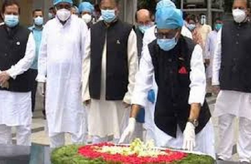বঙ্গবন্ধুর প্রতিকৃতিতে আওয়ামী লীগের শ্রদ্ধা