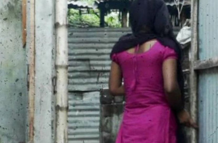 স্বেচ্ছায় যৌনপল্লীতে ফিরে যেতে চান রাজবাড়ীর তরুণী