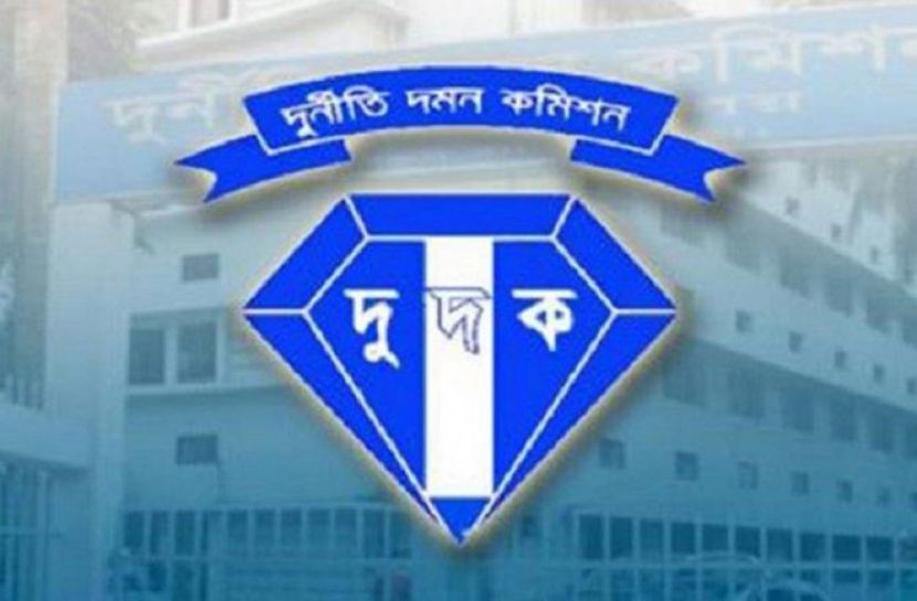 একাধিক বান্ধবীর একাউন্টে পিকে হালদারের টাকা!