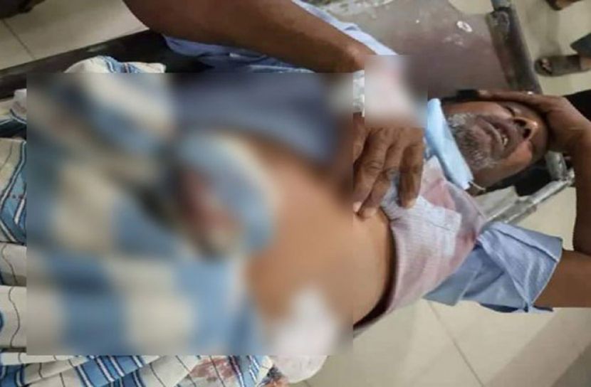 ছেলেকে বাঁচাতে গিয়ে খুন হলেন বাবা