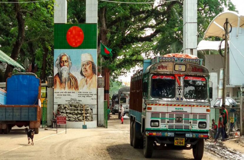 ৪৮ ঘণ্টা পর বেনাপোল দিয়ে আমদানি-রফতানি শুরু