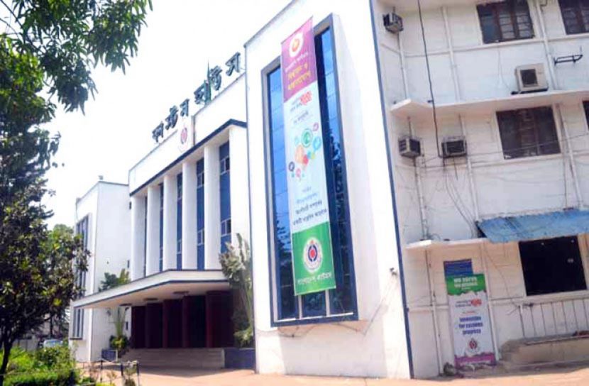 চট্টগ্রামে ঝুলে আছে ২০০০ কোটি টাকার রাজস্ব