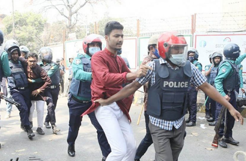 আটক শিক্ষার্থীদের ছেড়ে দিয়েছে পুলিশ