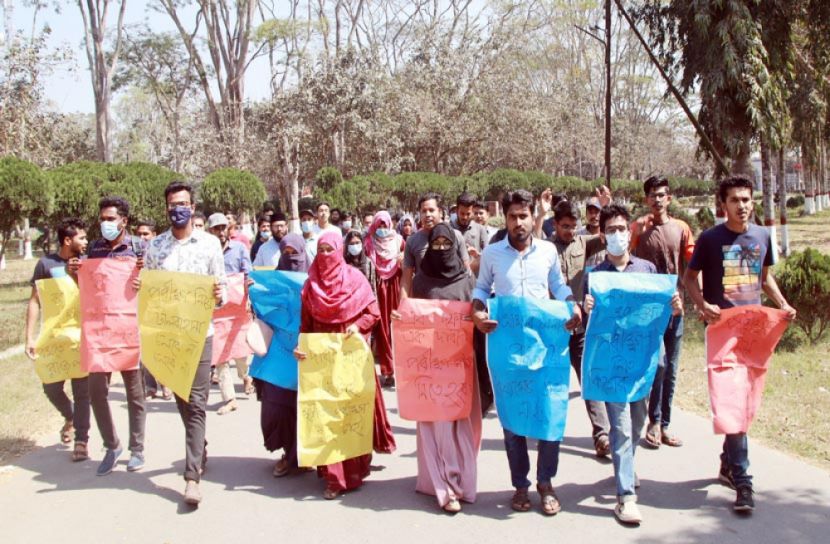 খুলছে সিনেমা হল, বন্ধ কেন পরীক্ষার হল