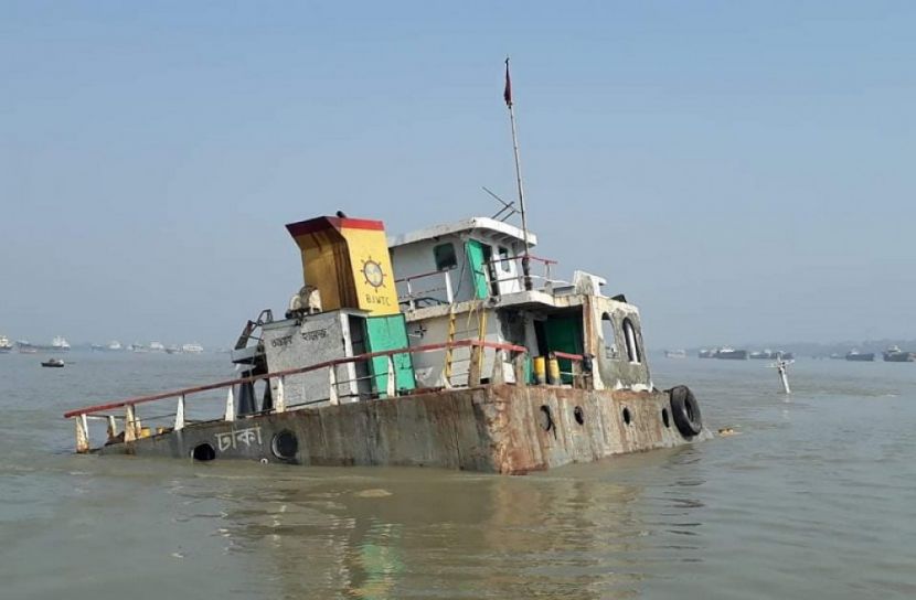 পশুর নদীতে কার্গো জাহাজ ডুবি