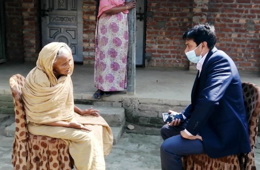 ছিনতাইয়ের শিকার ভিক্ষুককে ইউএনও’র সহায়তা