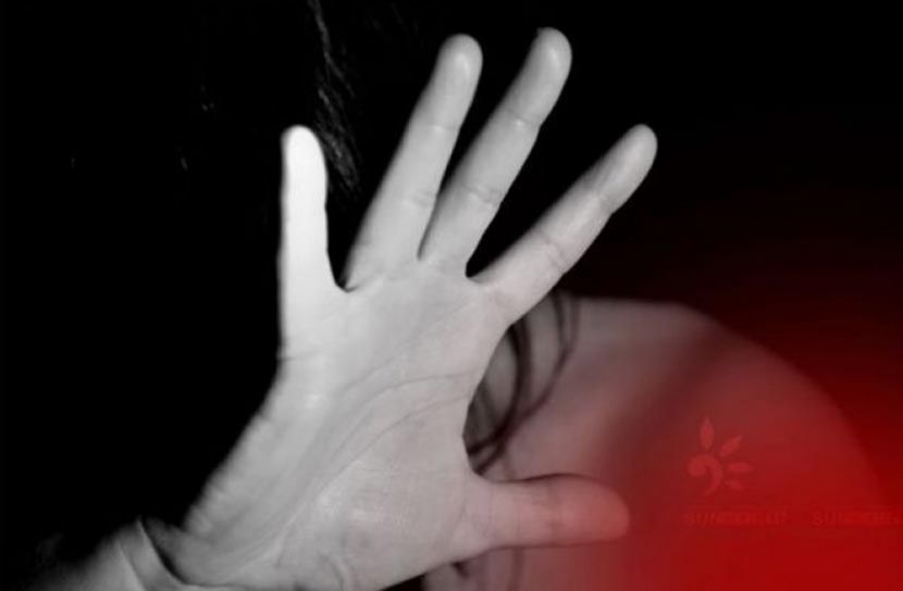 প্রতিবেশী দাদার বিরুদ্ধে নাতনিকে ধর্ষণের অভিযোগ