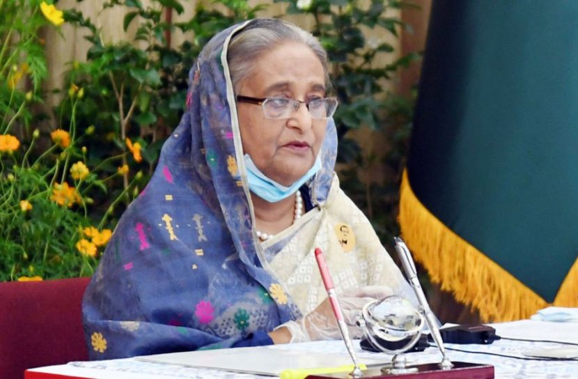 বন্দিশিবির থেকে মুক্ত প্রধানমন্ত্রী