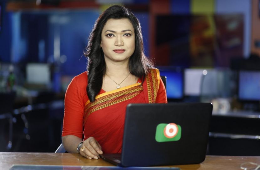 দেশের  প্রথম ট্রান্সজেন্ডার  টিভি সংবাদ  পাঠে তাসনুভা !