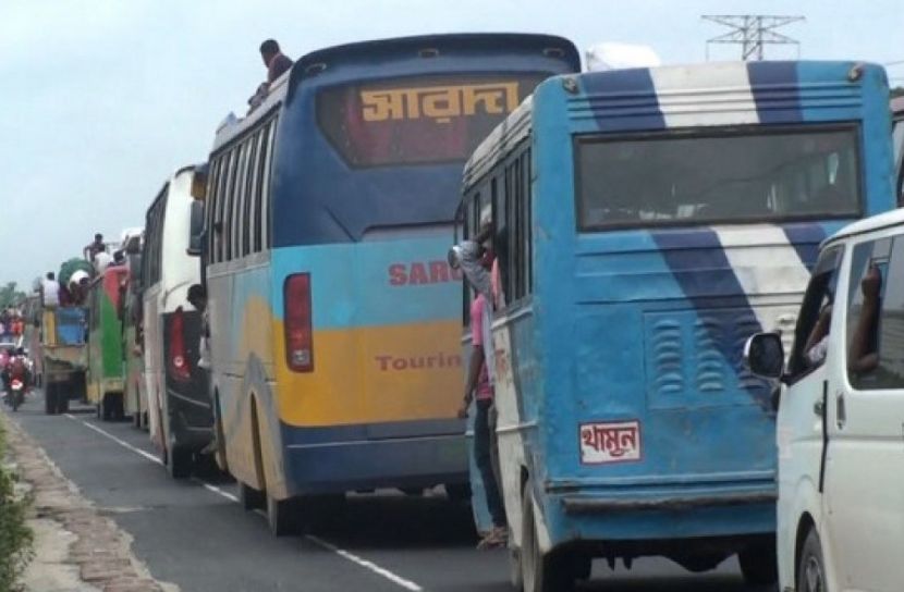 বঙ্গবন্ধু সেতুতে দীর্ঘ যানজট, ভোগান্তিতে যাত্রীরা