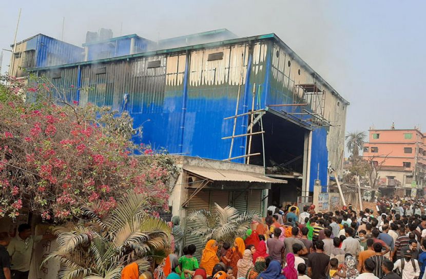 অপসোনিনের ডিপোতে আগুন: ক্ষতি ৬ কোটি টাকা