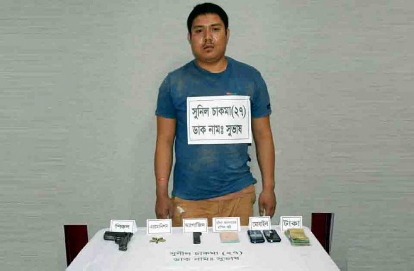 খাগড়াছড়িতে অস্ত্রসহ ইউপিডিএফ সন্ত্রাসী আটক  