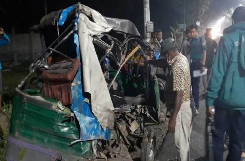 বরিশালে সড়ক দুর্ঘটনায় ২মাদরাসা ছাত্র নিহত