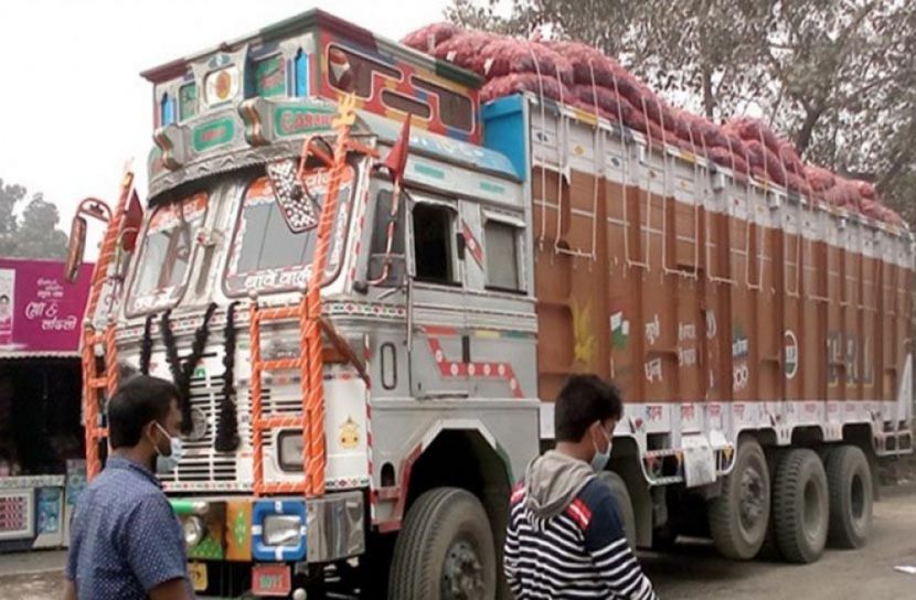 নয় দিনে সাড়ে ৬ হাজার মে. টন পেঁয়াজ আমদানি