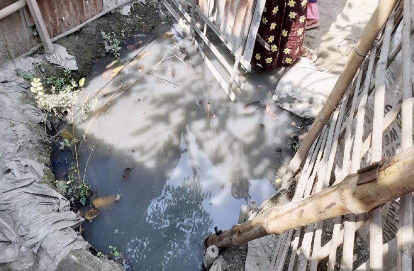 টিউবওয়েলের জমা পানিতে পড়ে শিশুর মৃত্যু