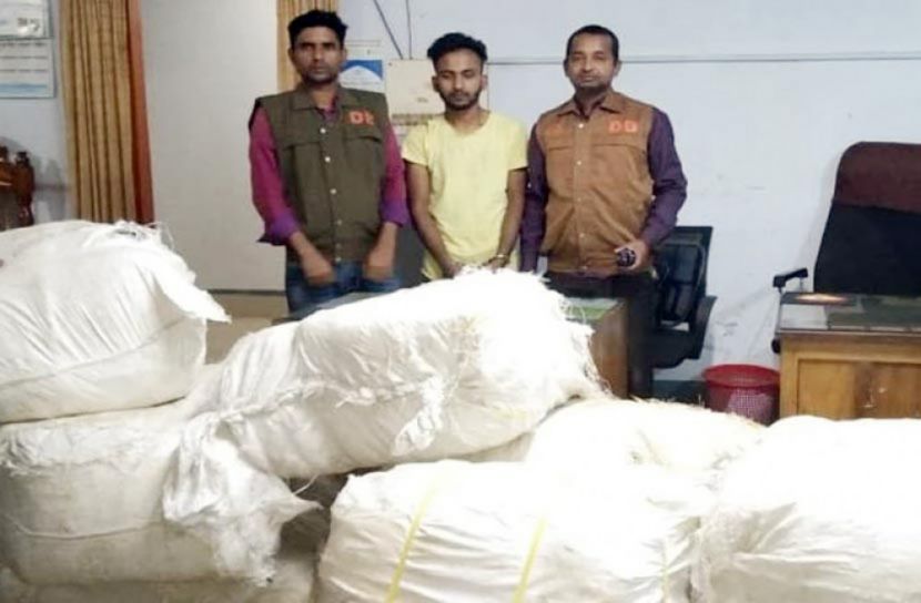 ভারতীয় কাপড়সহ আটক চোরাকারবারি কারাগারে