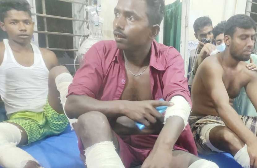 বাগেরহাটে নির্বাচনী সংঘর্ষে গুলিবিদ্ধ ১৭ জন