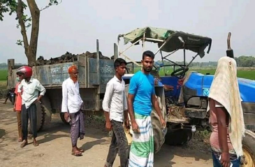 ঝিনাইদহে ট্রাক্টর চাপায় কৃষক নিহত