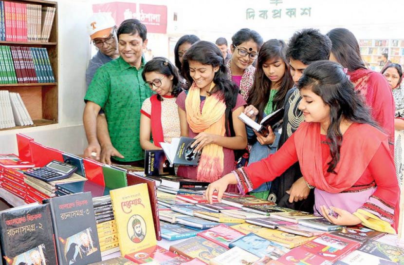 হরতালও দমিয়ে রাখতে পারেনি বইপ্রেমীদের