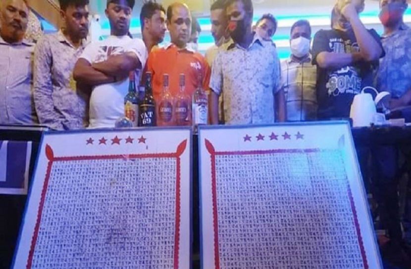 শ্রমিক লীগ নেতার হোটেল থেকে ক্যাসিনো সামগ্রীসহ আটক ৩১