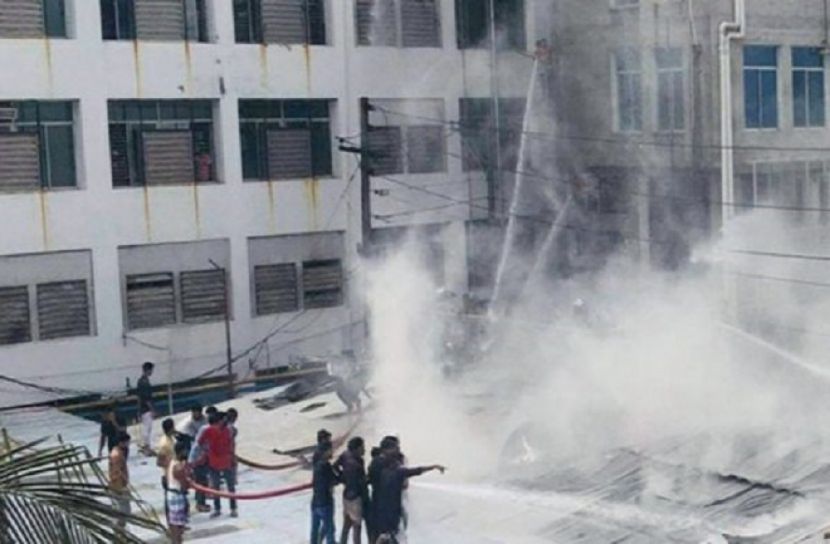 সাভারে ঝুটের গুদামে আগুন