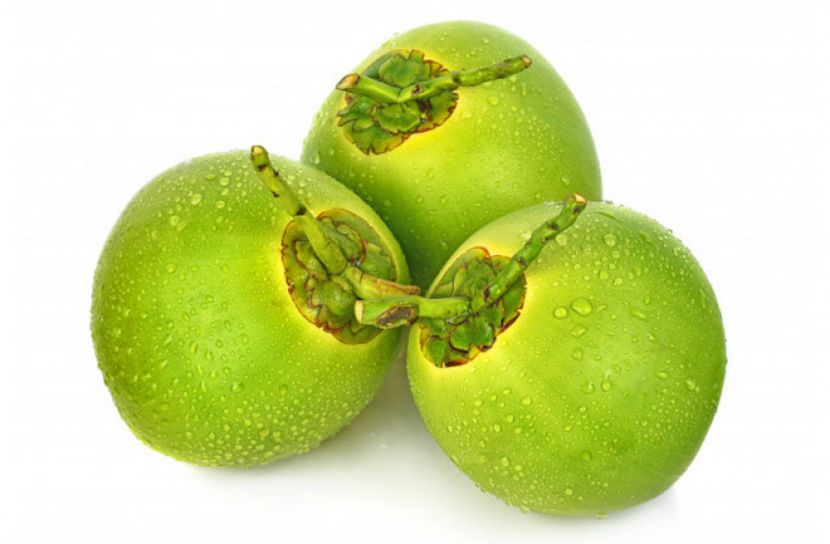 গরমে প্রাণ জুড়াবে কচি ডাব