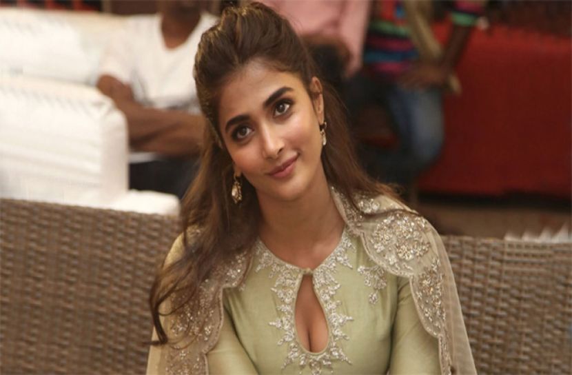 দাম বাড়ছে পূজা হেগড়ের