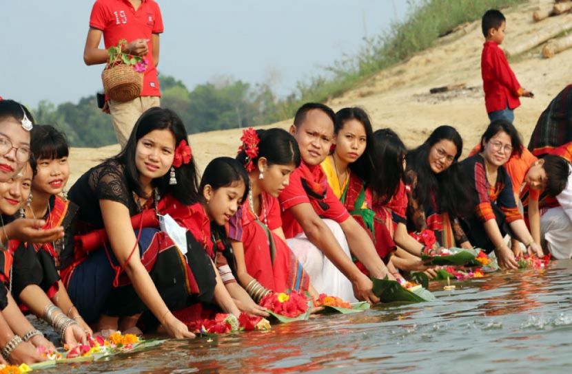 পাহাড়ে বিজু উৎসব শুরু