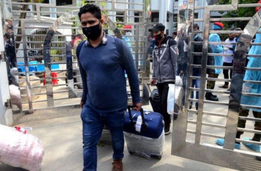 বিদেশফেরতদের কোয়ারেন্টাইন : সরকারকে আইনি নোটিশ