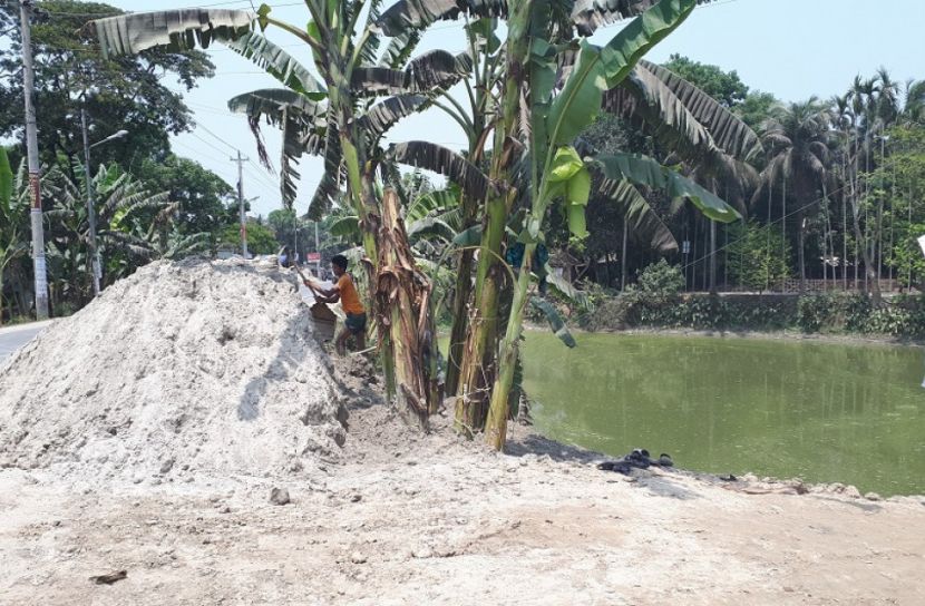 কাউন্সিলরের বিরুদ্ধে সরকারি জমি দখলের অভিযোগ