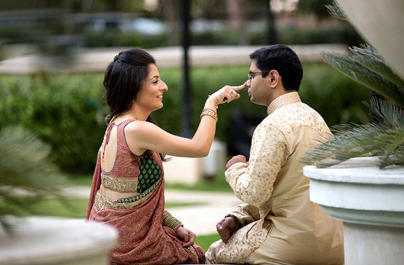 আজ স্বামীকে সাধুবাদ জানানোর দিন 