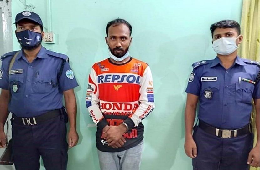 ধর্ম নিয়ে কটুক্তি, যুবক আটক