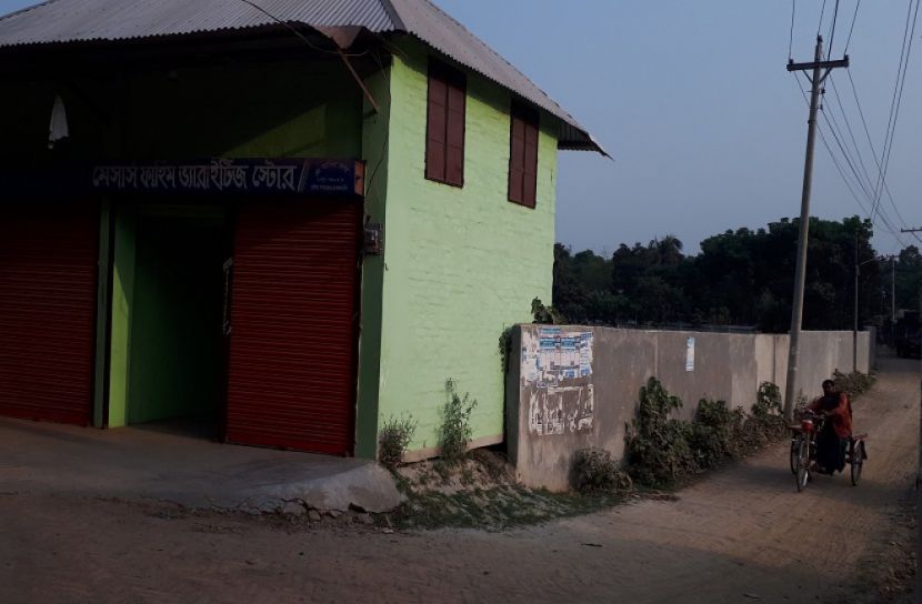 ফরিদপুরে শ্মশানের রাস্তা দখলের অভিযোগ 