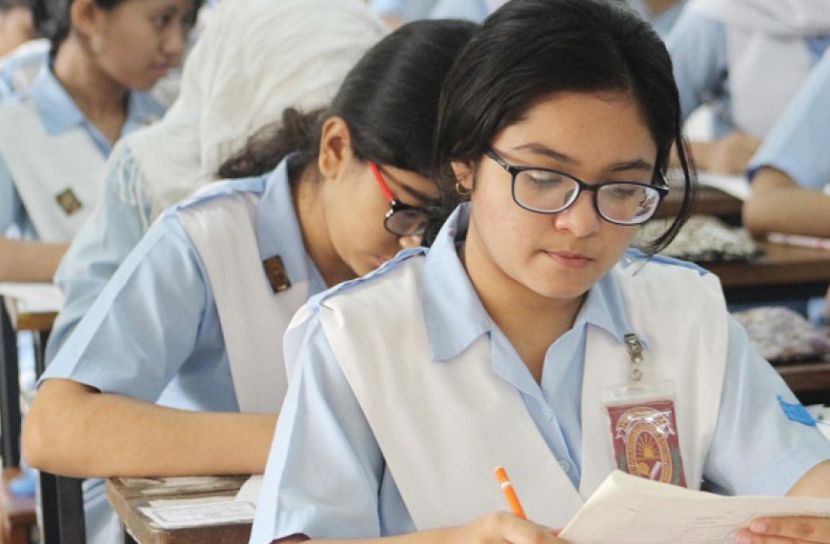 এসএসসিতে পরীক্ষা ছাড়া পাস করাতে চায় না বোর্ড