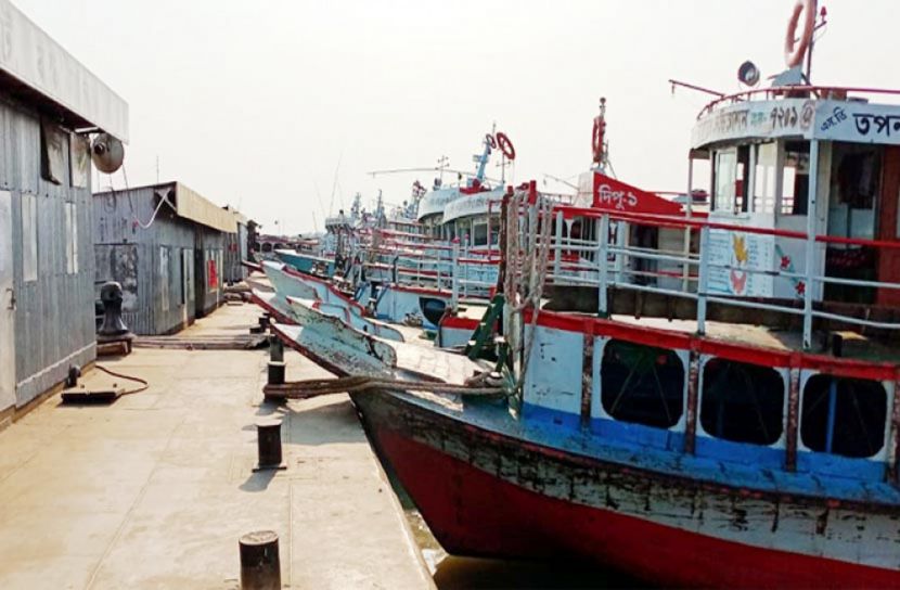 বন্ধ লঞ্চ, বিপাকে শ্রমিকেরা 