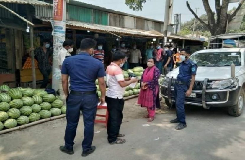 বোয়ালমারীতে তিন তরমুজ ব্যবসায়ীকে জরিমানা
