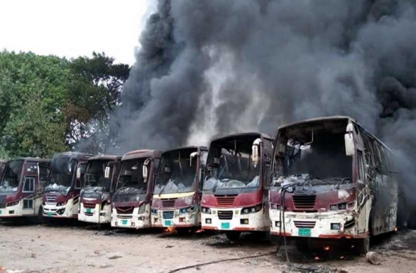 নবাবগঞ্জ বান্দুরা বাজারে আগুন, নিয়ন্ত্রণে ৪ ইউনিট