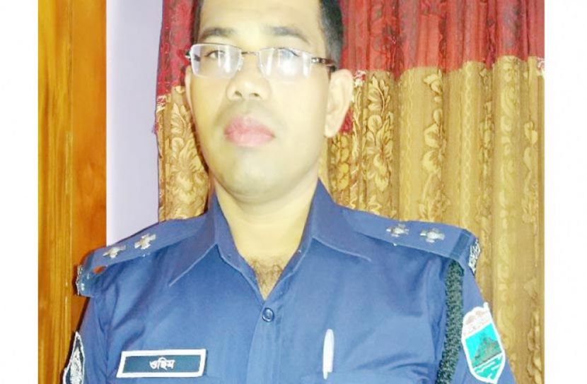 পাবনায় গাঁজাসহ পুলিশের এসআই আটক