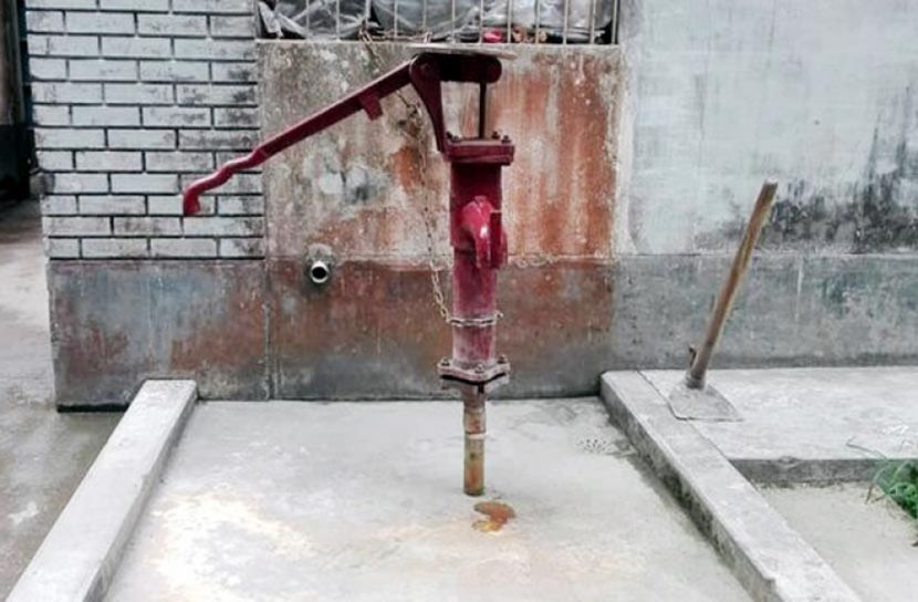 তীব্র সুপেয় পানি সংকট নরসিংদী শহরে  