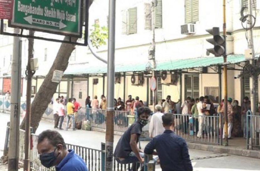 কলকাতায় চরম ভোগান্তিতে বাংলাদেশিরা