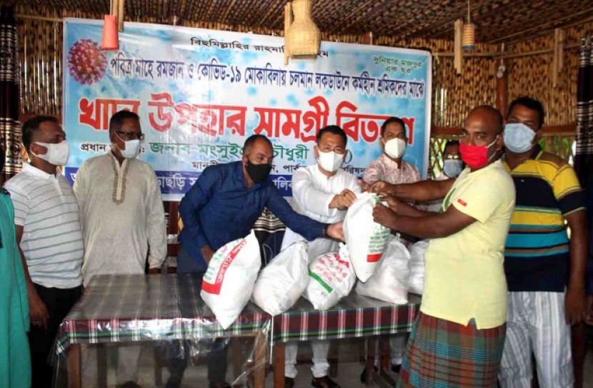 করোনায় খাদ্য সামগ্রী পেলাে পরিবহণ শ্রমিকরা