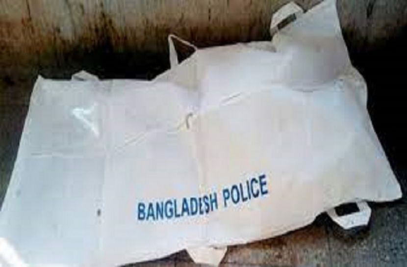  ছিনতাইকালে চিনে ফেলায় চালককে হত্যা