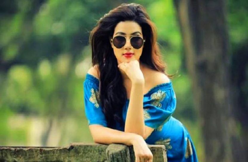 ৬০ লাখ টাকায় গাড়ি কিনলেন মাহি 