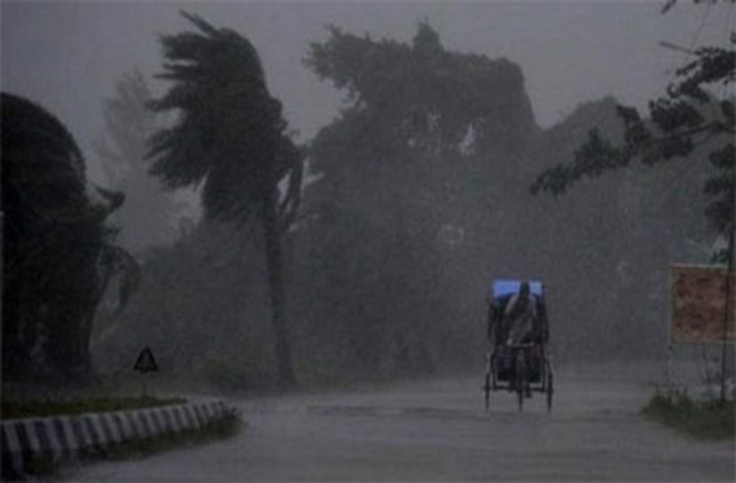 আজও ঝড় বৃষ্টির সম্ভাবনা 