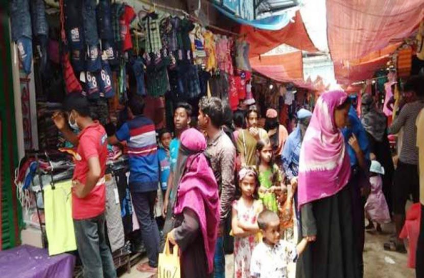 মৌলভীবাজারে স্বাস্থ্যবিধি উপেক্ষা করে চলছে ঈদের কেনাকাটা