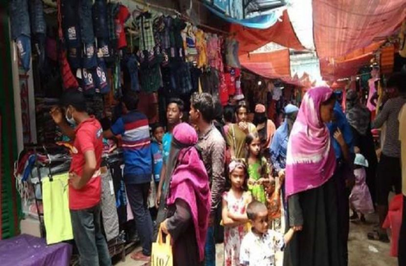 স্বাস্থ্যবিধি উপেক্ষা করে চলছে ব্যবসা বাণিজ্য