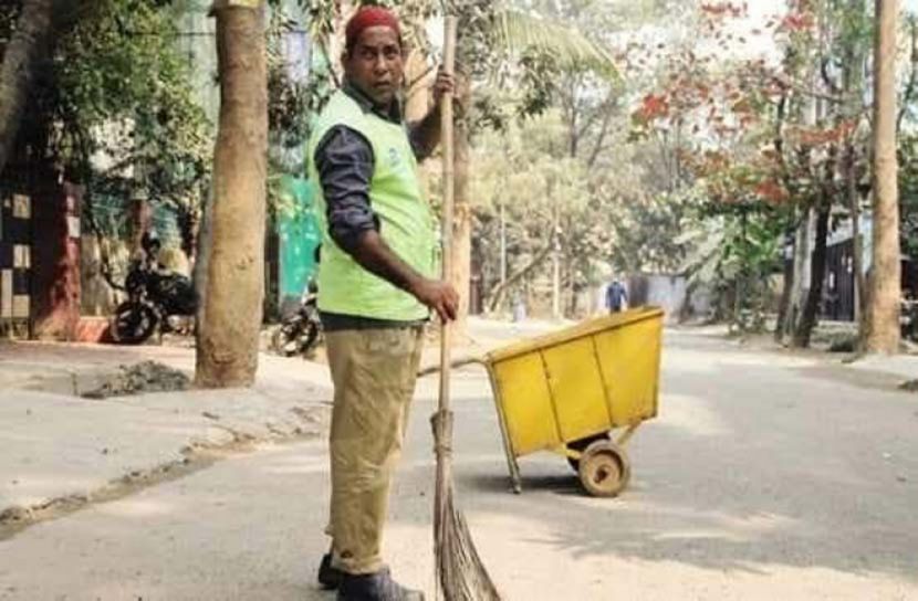 মোশাররফ করিম এখন ‘কালু সুইপার’
