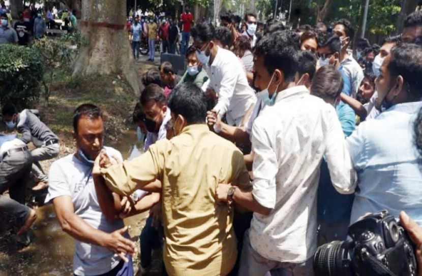 নিয়োগকে কেন্দ্র করে রাবি ও মহানগর ছাত্রলীগের সংঘর্ষ 